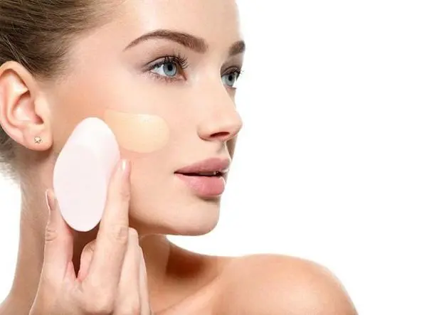 Come Applicare il Fondotinta Con Le Mani Alla Perfezione