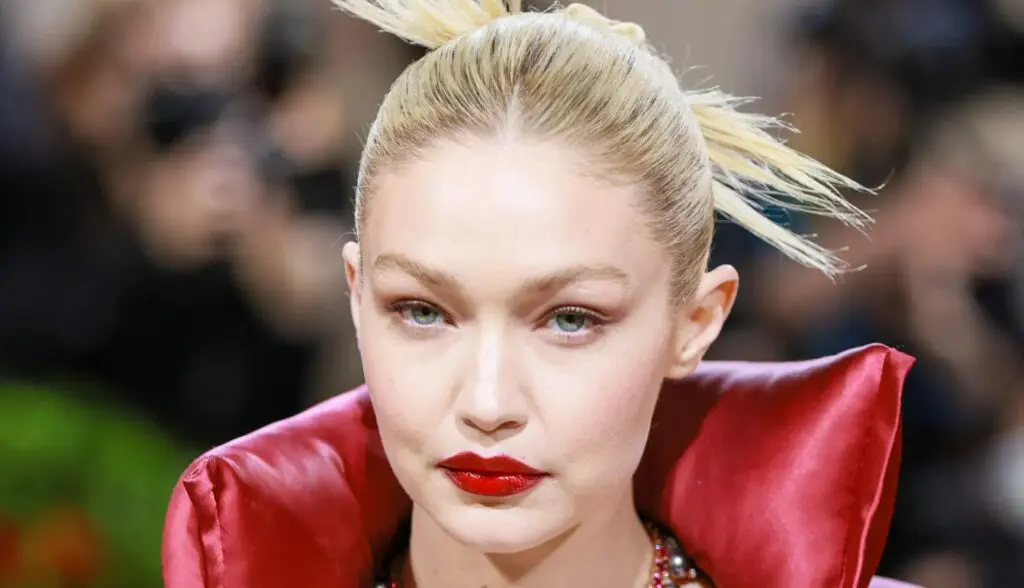 make-up-labbra-2023-rosso-mat