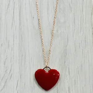 The Love Collection rappresenta la spiritualità, l'emotività, la moralità insite nell'essere umano. Un tempo si riteneva che il cuore fosse sede della mente umana, le rappresentazioni del cuore sono simboli che rappresentano l'amore.