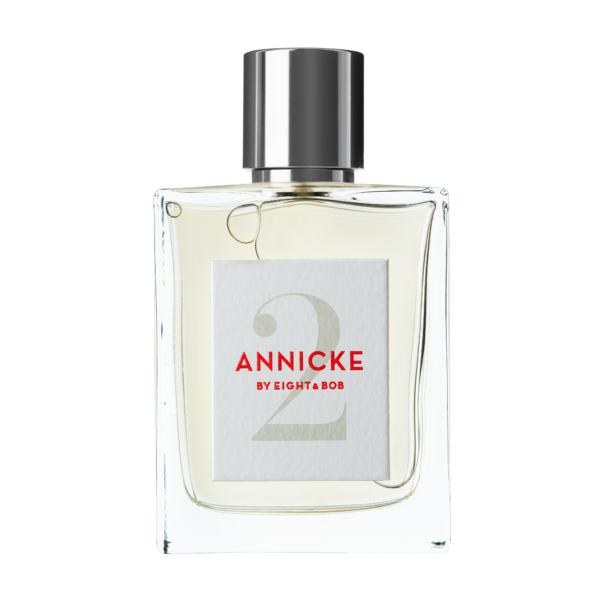 Annike 2 Eau de Parfum 100 ml è un'omaggio all'eleganza interiore. Una nuova interpretazione della tuberosa con inediti accordi di immortelle e ylang ylang