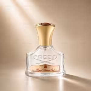 Creed Royal Princess Oud 50 ml profumo donna, flacone trasparente con dettagli oro e rossi in packshot luxury su sfondo dorato.