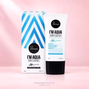 Suntique – I’M Aqua Sun Essence SPF 50, trattamento viso nella confezione originale