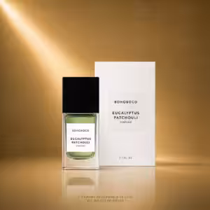 BOHOBOCO Eucalyptus Patchouli profumo 50 ml con flacone e scatola su sfondo dorato