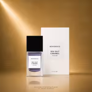 BOHOBOCO Sea Salt Caramel profumo 50 ml con flacone e scatola su sfondo dorato