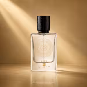 Eau de Moe Leen, profumo di nicchia in flacone trasparente minimal, packshot luxury e-commerce Charme Profumeria