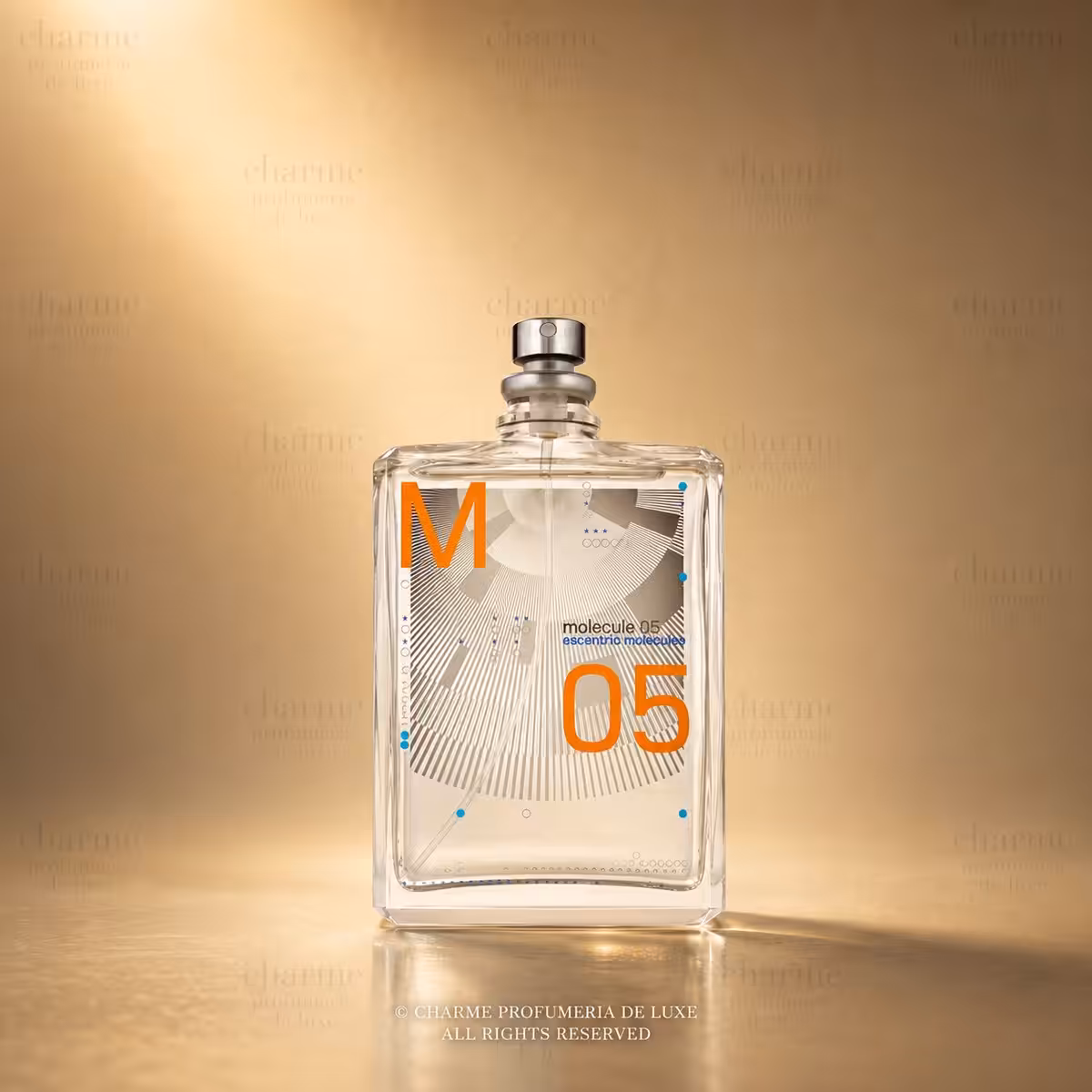 Escentric Molecules Molecule 05 Eau de Toilette 100 ml, packshot luxury profumo di nicchia per e-commerce