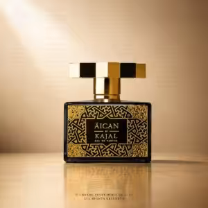 Kajal Aican Eau de Parfum packshot luxury con flacone nero e oro per e-commerce profumi di nicchia