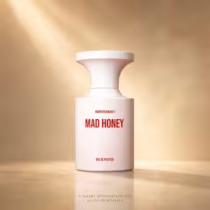 Borntostandout Mad Honey Eau de Parfum 50 ml, profumo di nicchia in flacone rosa cipria con packshot luxury per e-commerce Charme
