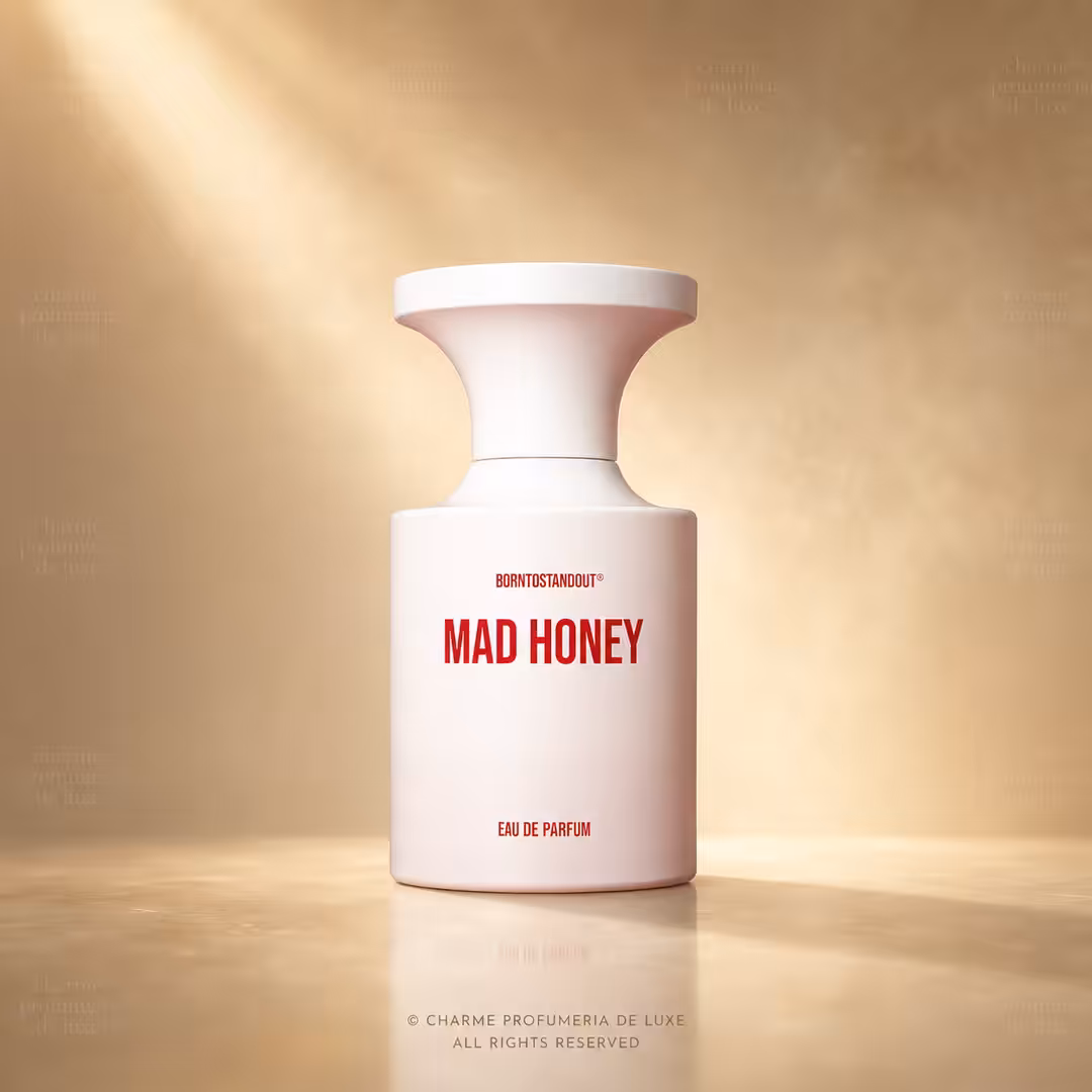 Borntostandout Mad Honey Eau de Parfum 50 ml, profumo di nicchia in flacone rosa cipria con packshot luxury per e-commerce Charme