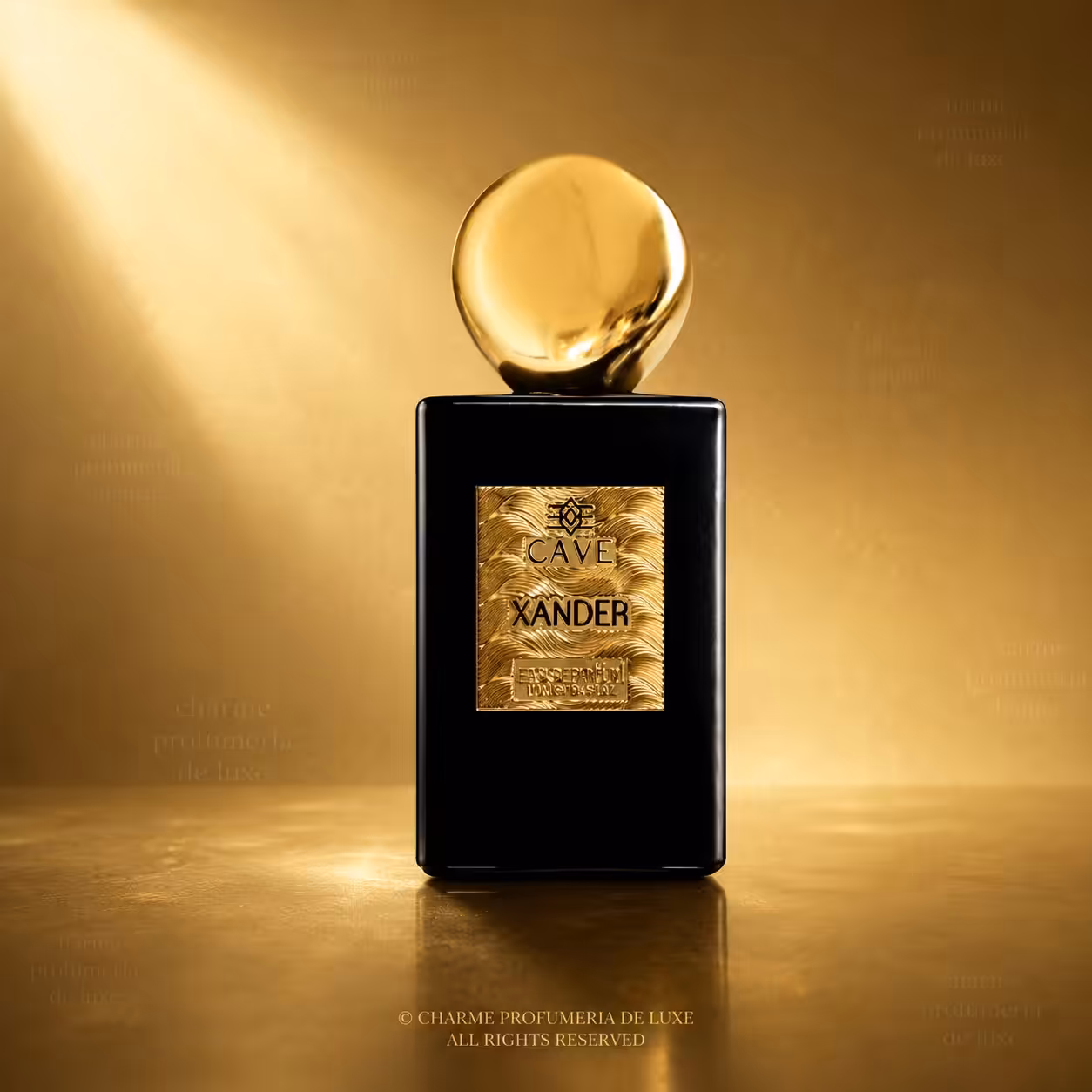 CAVE Xander Extrait de Parfum, profumo di nicchia con flacone nero e tappo dorato - Charme Profumeria