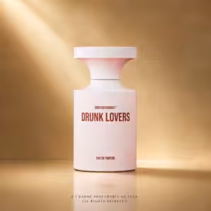 Borntostandout Drunk Lovers Eau de Parfum 100 ml, profumo di nicchia in packshot luxury su sfondo oro champagne per Charme Profumeria de Luxe