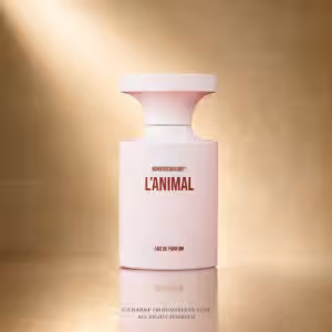 Borntostandout L’Animal Eau de Parfum 100 ml, profumo di nicchia in packshot luxury su sfondo oro champagne per Charme Profumeria de Luxe