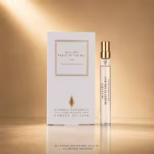 Simone Andreoli Malibu Party in the Bay Eau de Parfum Intense travel spray con box, packshot luxury per e-commerce Charme Profumeria de Luxe