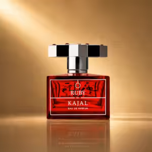 Kajal Ruby Eau de Parfum 100 ml packshot luxury per e-commerce Charme Profumeria de Luxe, profumo rosso raffinato su sfondo dorato