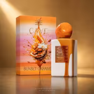 CAVE Sunset Caramel Essential Luxury Parfum con confezione, profumo di nicchia gourmand con flacone bianco e dettagli caramello - Charme Profumeria