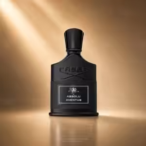 Creed Absolu Aventus profumo uomo, flacone nero in packshot luxury su sfondo dorato.