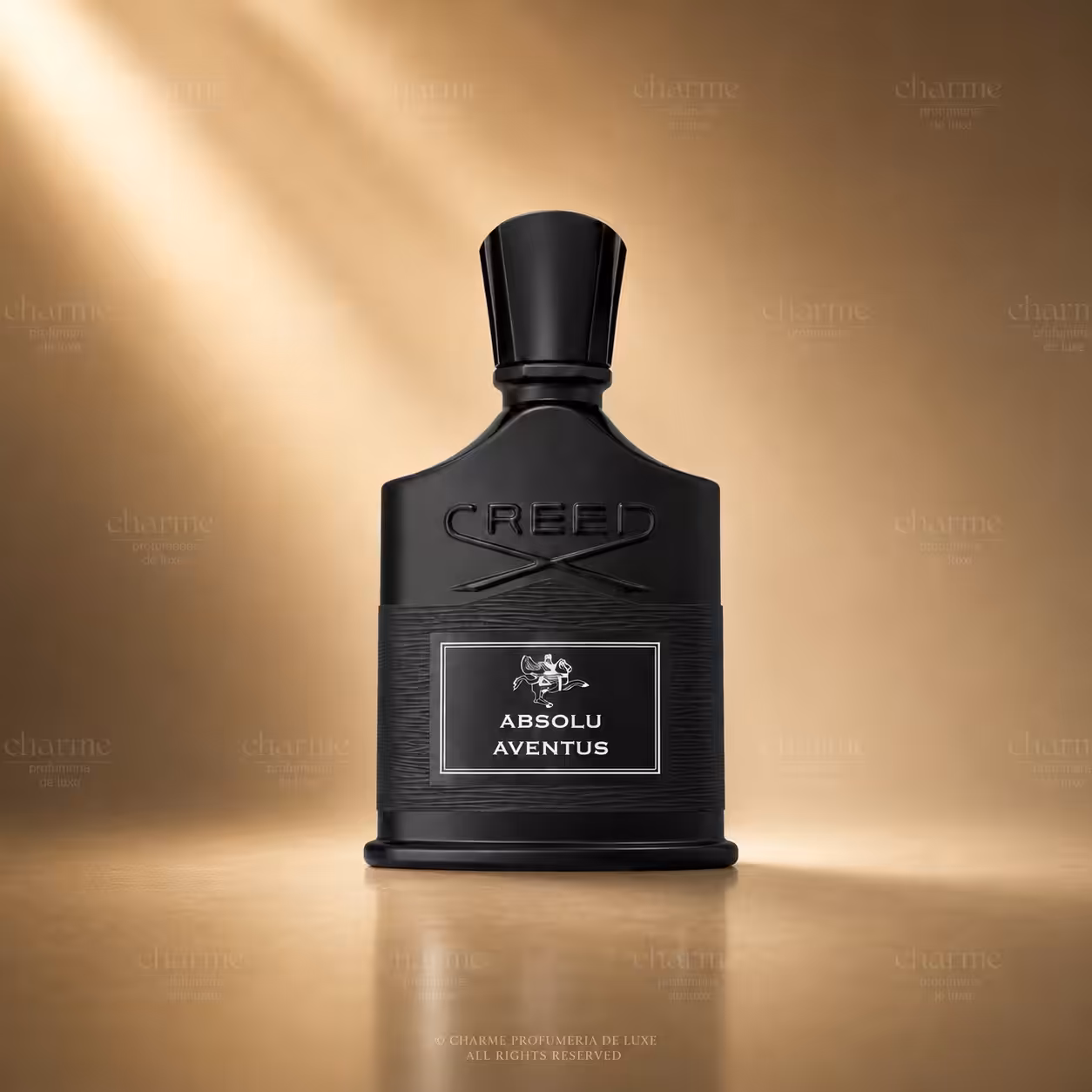 Creed Absolu Aventus profumo uomo, flacone nero in packshot luxury su sfondo dorato.