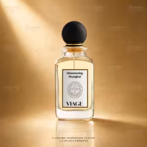 Viage Shimmering Shanghai Extrait de Parfum 100 ml, flacone trasparente con dettagli oro e tappo nero su sfondo dorato Charme Profumeria de Luxe