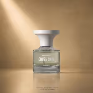 Packshot premium Borntostandout Cuvée Skin Eau Intimité 30 ml, flacone profumo luxury con vetro trasparente e tappo bianco