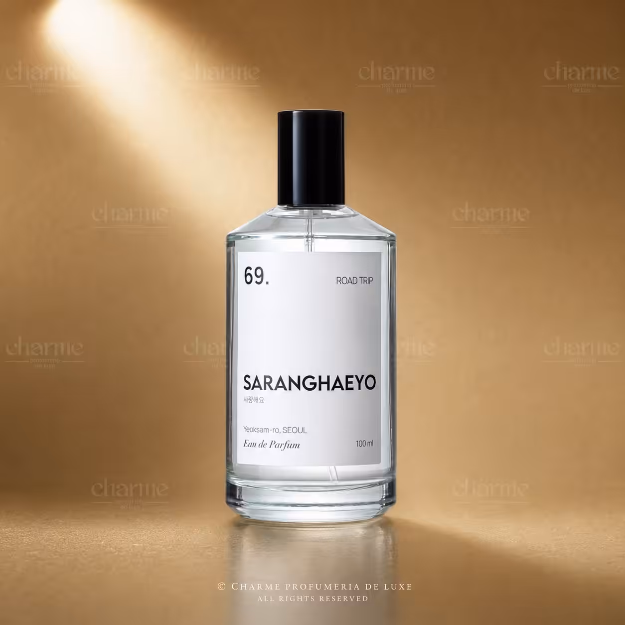 Saranghaeyo 69 Road Trip Eau de Parfum 100 ml, profumo di nicchia packshot luxury su sfondo dorato, Charme Profumeria