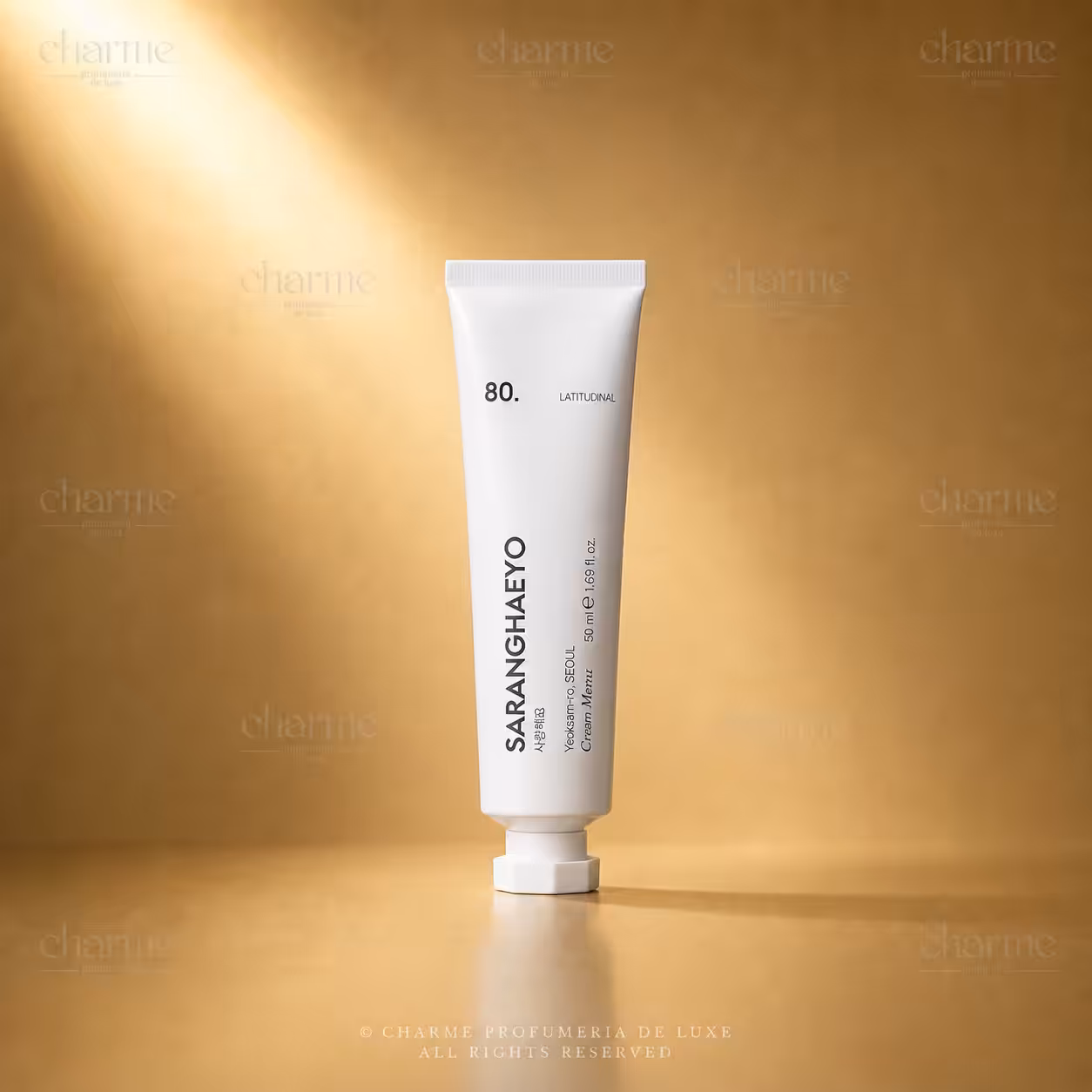 Saranghaeyo 80 Latitudinal Cream Velvet 50 ml, packshot luxury della crema profumata su sfondo dorato per e-commerce Charme Profumeria De Luxe