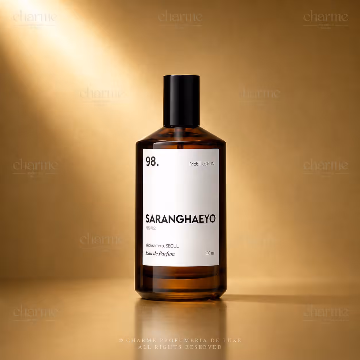 Saranghaeyo 98 Meet Joplin Eau de Parfum 100 ml, packshot luxury del profumo di nicchia su sfondo dorato per e-commerce Charme Profumeria De Luxe