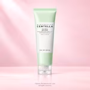 SKIN1004 Madagascar Centella Tea-Trica BHA Foam 125ml, prodotto di cosmesi coreana nella confezione originale
