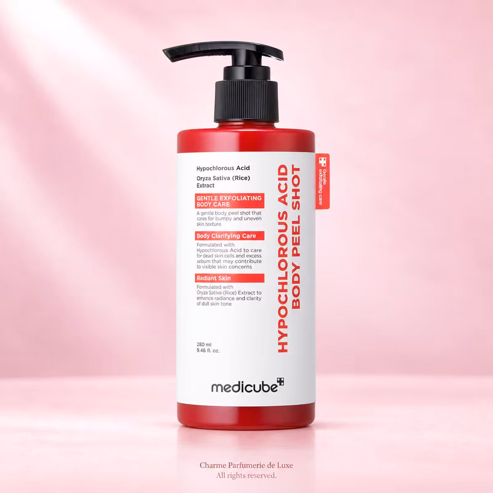 Medicube Hypochlorous Acid Rice Body Peel Shot, peeling corpo coreano da 280 ml su sfondo rosa.
