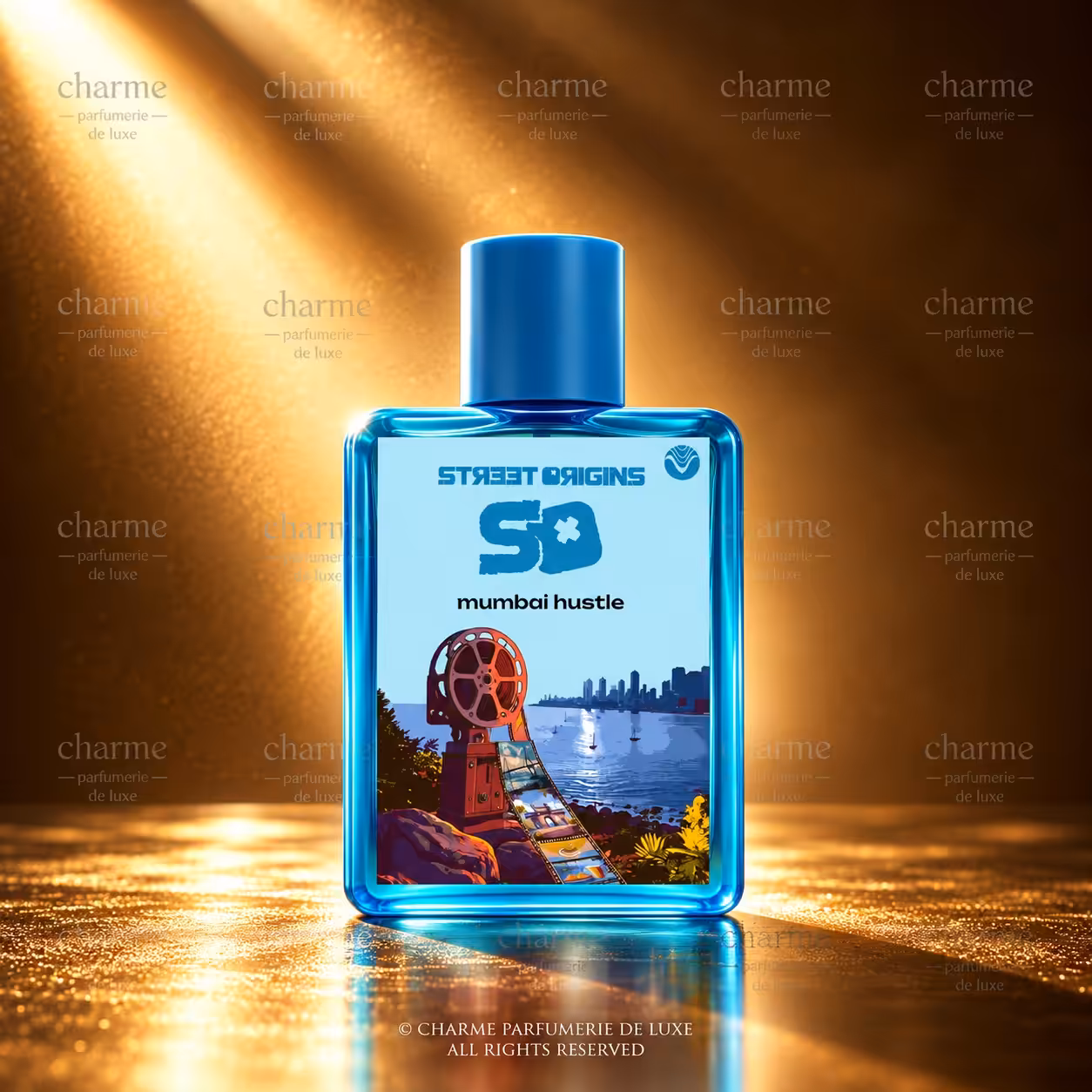 Street Origins Mumbai Hustle, profumo in flacone blu turchese con illustrazione di Mumbai su sfondo bronzo e oro, packshot luxury di Charme Profumeria.