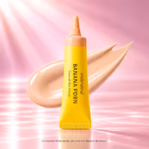 Shaishaishai Banana PDRN Conceal Eye Cream, crema contorno occhi in tubetto giallo con applicatore di precisione, cosmetico coreano K-Beauty, packshot Charme Profumeria.